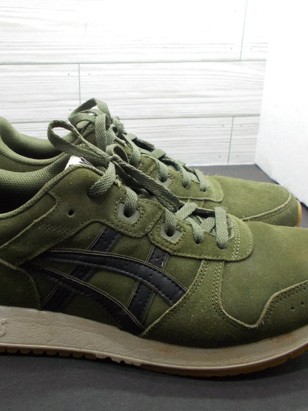 ASICS Gel Lyte Suede Retro Running Shoes Men's 9.5